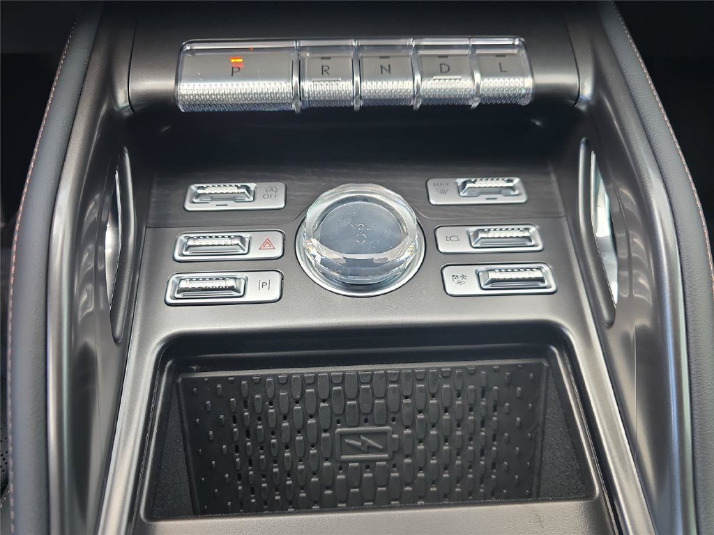 New 2026 Lincoln Nautilus Reserve AWD/4WD image 17