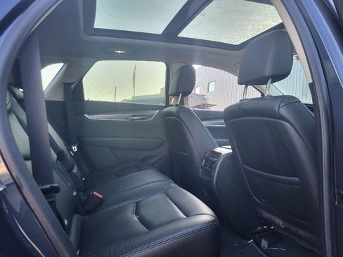 Used 2019 Cadillac XT5 Luxury w/ LPO, Black Ice Package image 11
