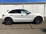 Certified 2025 Porsche Macan image 6