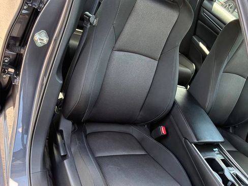 Used 2018 Honda Accord LX image 18
