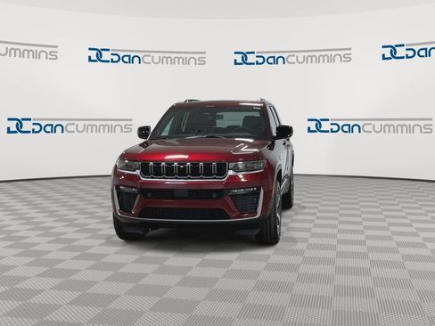 New 2026 Jeep Grand Cherokee Limited AWD/4WD image 4