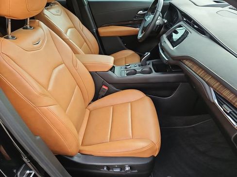 Used 2023 Cadillac XT4 Sport FWD image 18