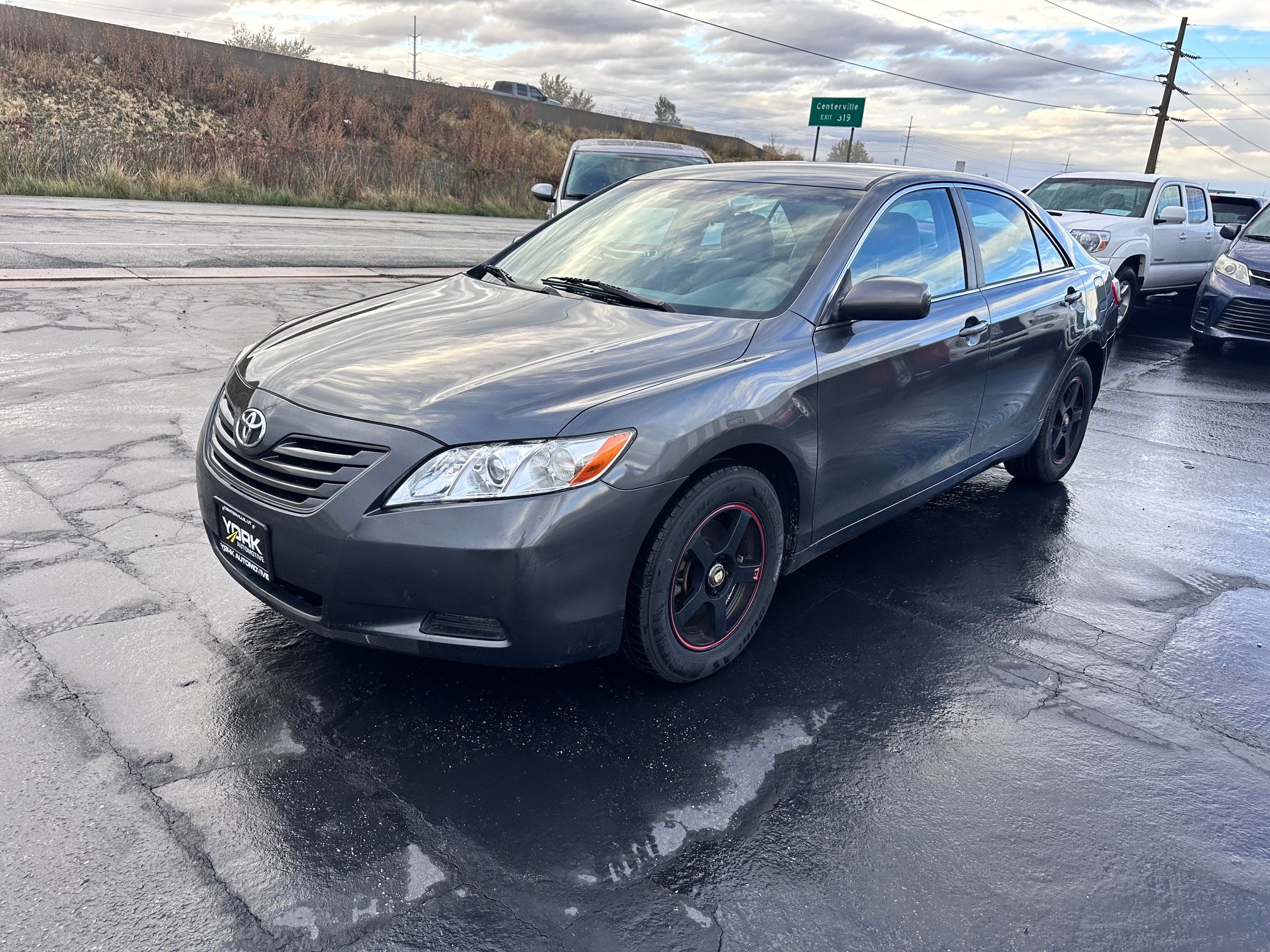 Used 2008 Toyota Camry LE FWD image 2