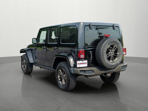 Used 2017 Jeep Wrangler Unlimited Sahara AWD/4WD image 5