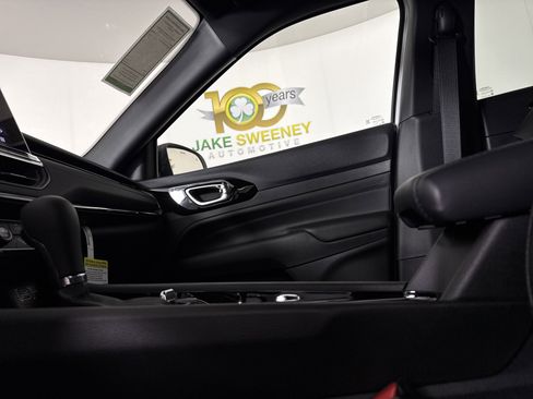 New 2026 Jeep Compass Latitude image 25