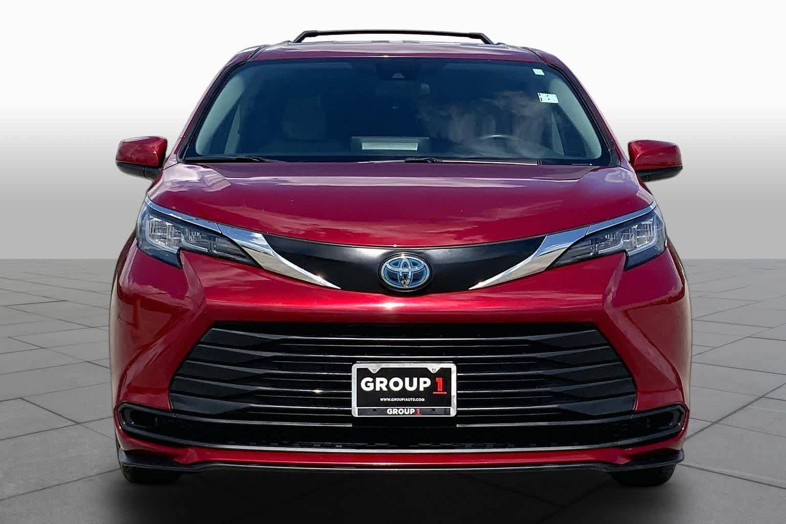 Used 2022 Toyota Sienna LE FWD image 4