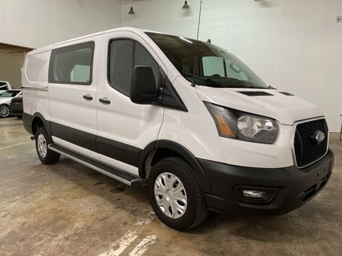 Used 2024 Ford Transit 250 Low Roof w/ Exterior Upgrade Package RWD image 9