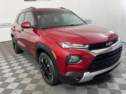 Used 2021 Chevrolet TrailBlazer LT w/ Convenience Package AWD/4WD image 8
