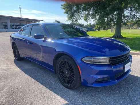 Used 2020 Dodge Charger SXT w/ Plus Group RWD image 1