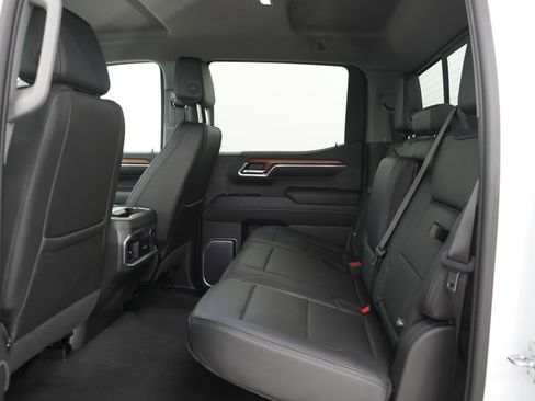 Used 2022 GMC Sierra 1500 Denali w/ Technology Package AWD/4WD image 15