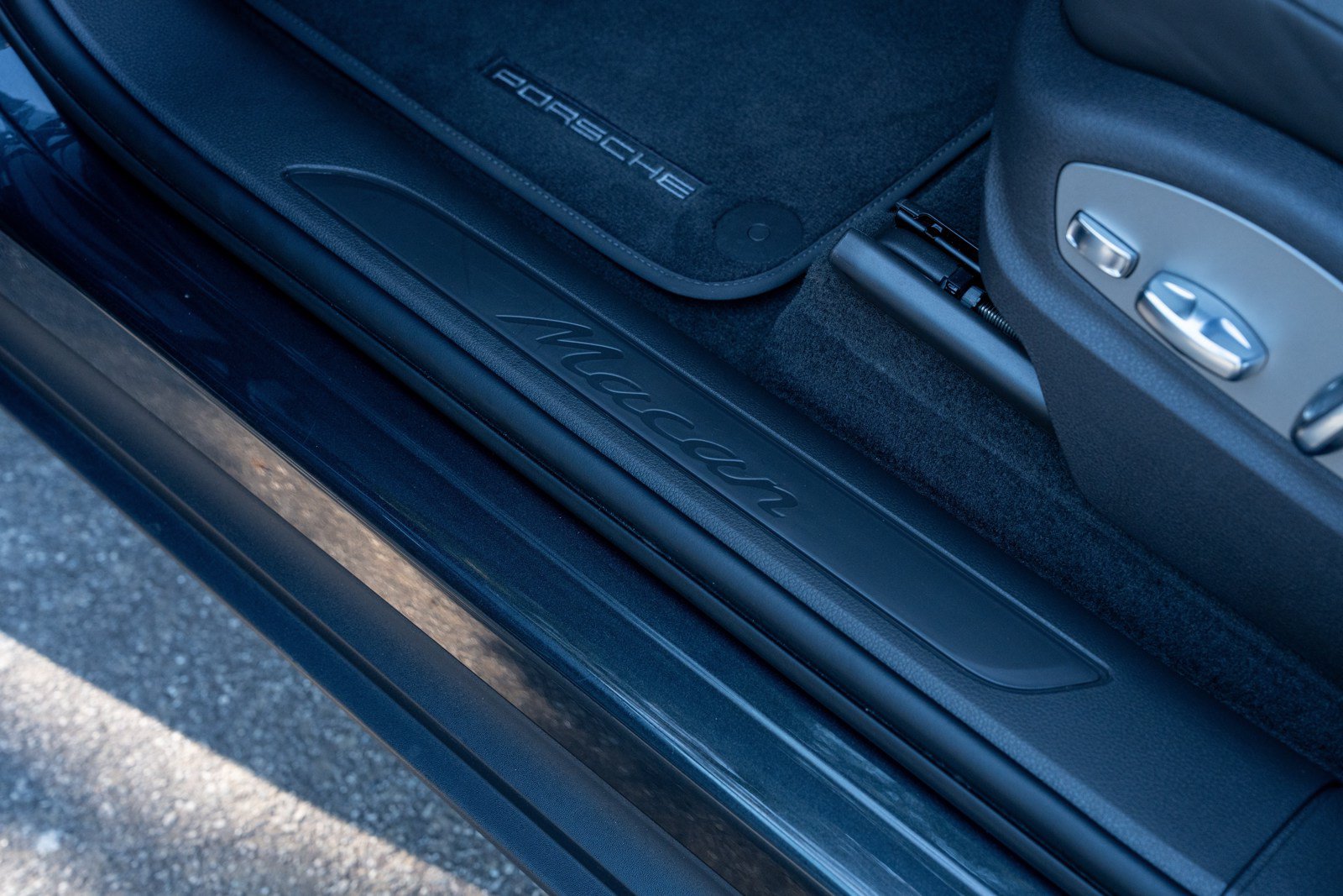 Certified 2026 Porsche Macan AWD/4WD image 23