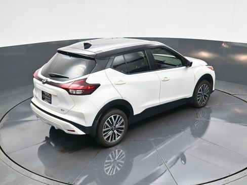 Used 2024 Nissan Kicks SV image 29