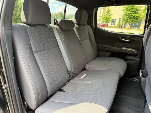 Used 2019 Toyota Tacoma TRD Off-Road w/ Technology Package RWD image 42