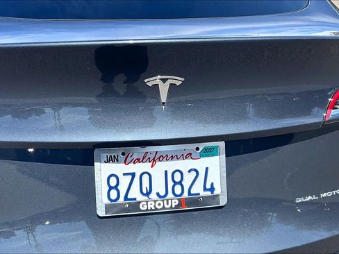 Used 2022 Tesla Model Y Long Range AWD/4WD image 30
