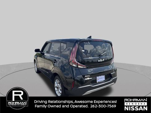 Used 2023 Kia Soul LX w/ Option Group 015 FWD image 9