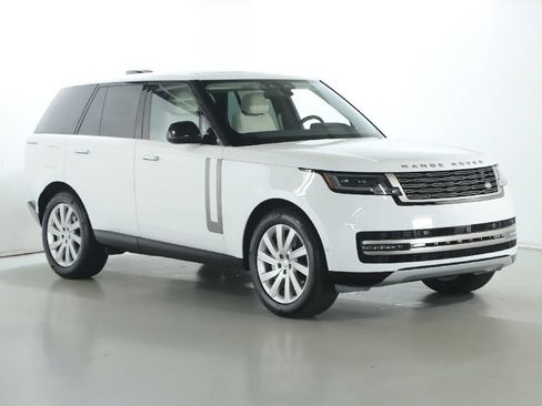 Used 2025 Land Rover Range Rover SE AWD/4WD image 11