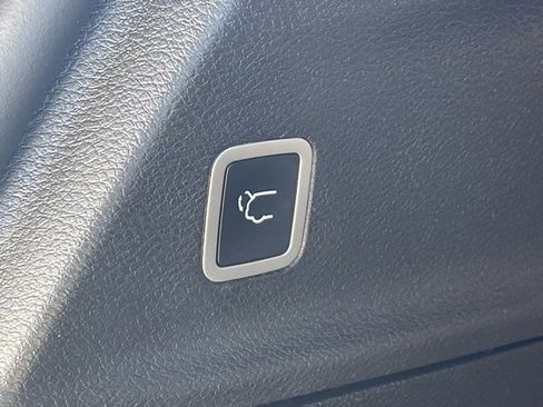 Certified 2021 Chrysler Pacifica Pinnacle image 16