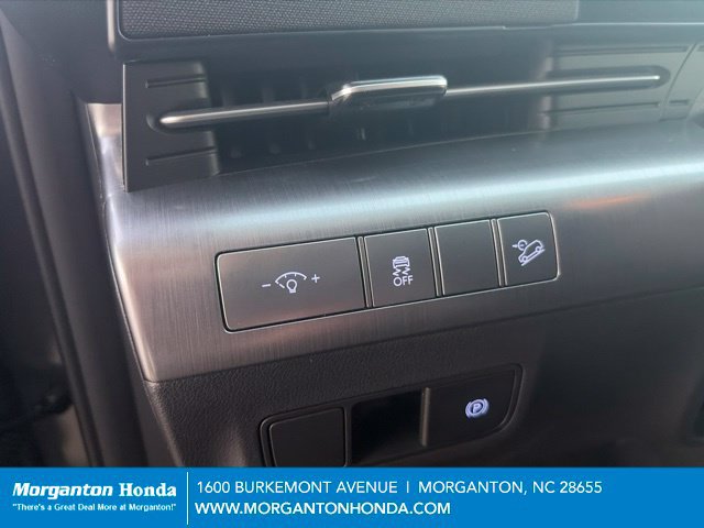 Used 2025 Hyundai Kona SEL AWD/4WD image 15