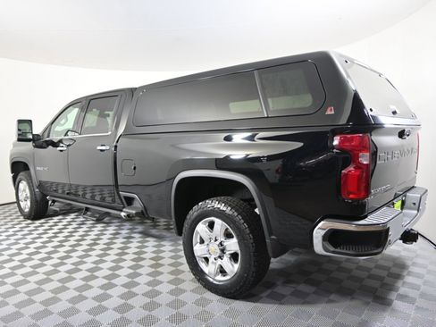 Used 2023 Chevrolet Silverado 2500 LTZ w/ LTZ Plus Package image 4