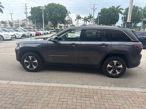 Used 2022 Jeep Grand Cherokee Limited 4xe AWD/4WD image 6