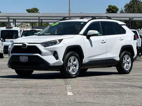 Used 2021 Toyota RAV4 XLE w/ Carpet Mat Package (TMS) FWD image 7