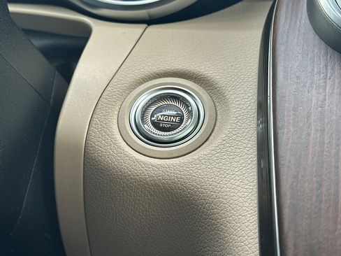 Used 2022 Mercedes-Benz GLC 300 image 21