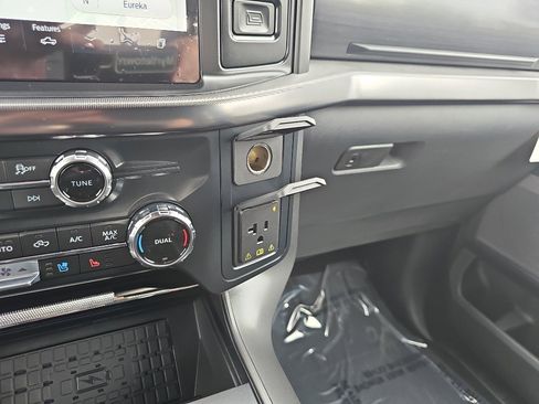 New 2025 Ford F150 Lariat w/ Equipment Group 501A Mid image 55