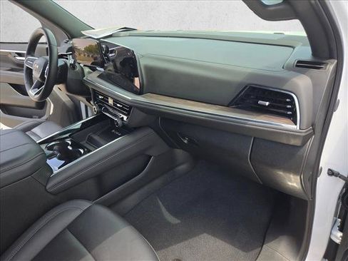 Used 2025 Chevrolet Tahoe LT AWD/4WD image 23