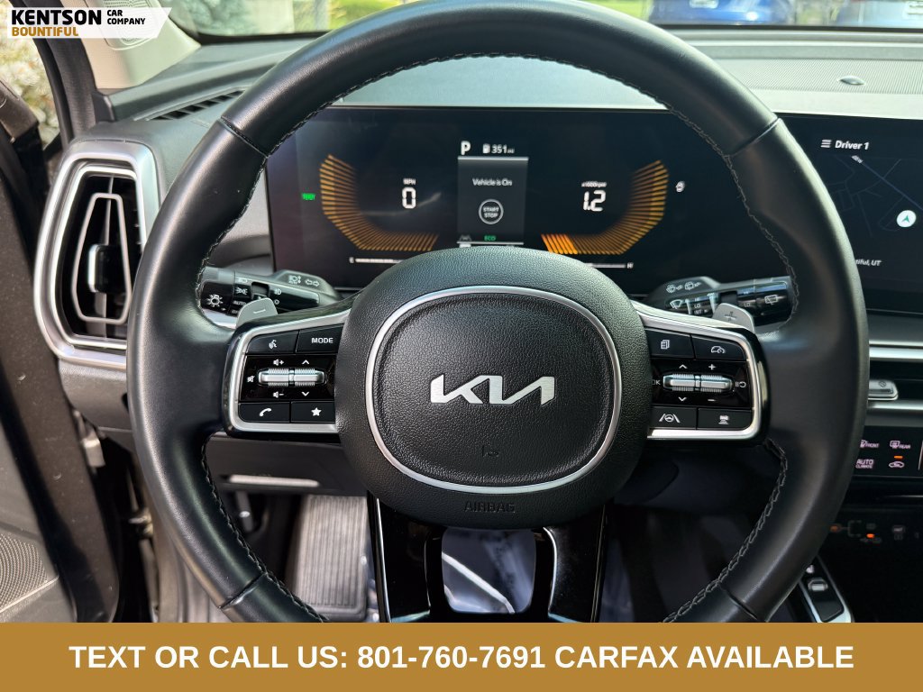 Used 2025 Kia Sorento EX AWD/4WD image 17