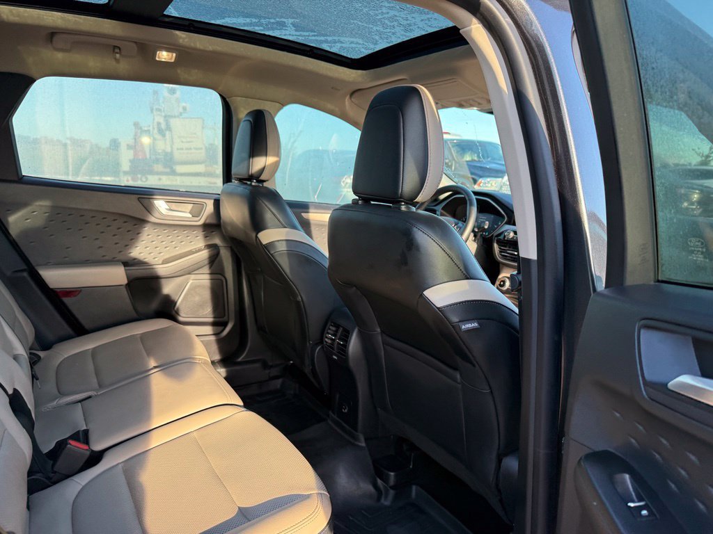 Used 2020 Ford Escape SEL FWD image 30