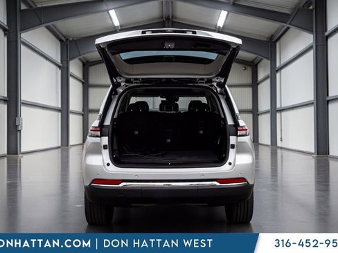 Used 2022 Jeep Grand Cherokee Limited 4xe w/ Luxury Tech Group II AWD/4WD image 27