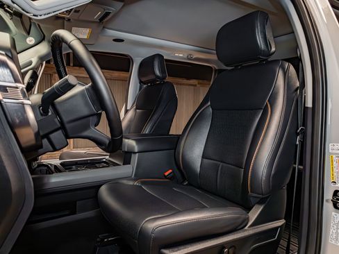 Used 2025 Ford F350 Lariat w/ Lariat Ultimate Package image 17