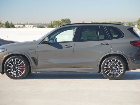 New 2026 BMW X5 xDrive50e w/ M Sport Package image 4
