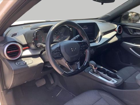 Used 2024 Chevrolet Trax RS w/ Driver Confidence Package FWD image 18
