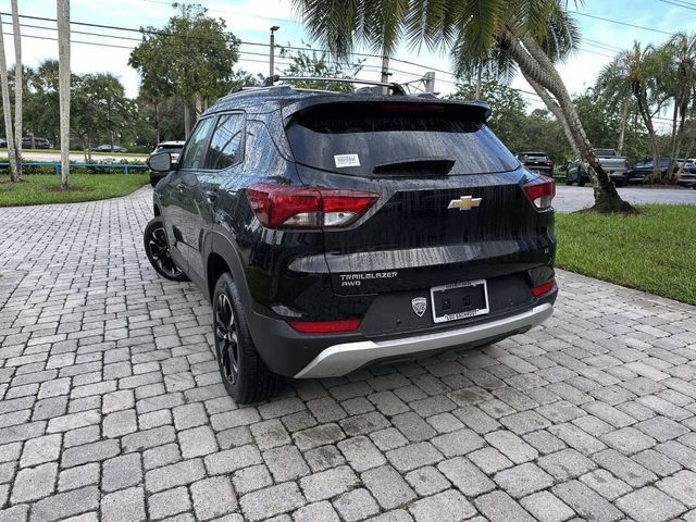 Used 2021 Chevrolet TrailBlazer LT w/ Convenience Package AWD/4WD image 12