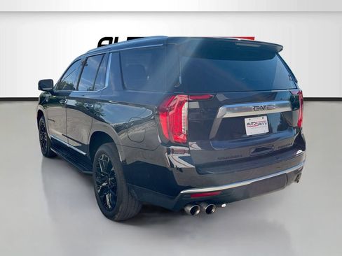 Used 2024 GMC Yukon Denali w/ Advanced Technology Package AWD/4WD image 5