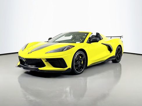 Used 2021 Chevrolet Corvette Stingray Premium Conv w/ Z51 Performance Package image 3