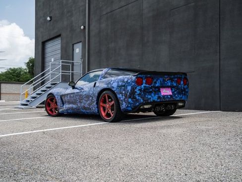 Used 2006 Chevrolet Corvette Coupe w/ Preferred Equipment Group image 41