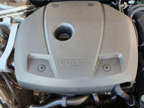 New 2026 Volvo XC60 T8 Ultra w/ Climate Package image 19