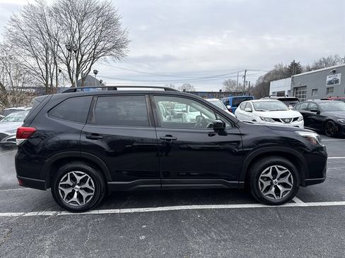 Used 2019 Subaru Forester Premium image 7