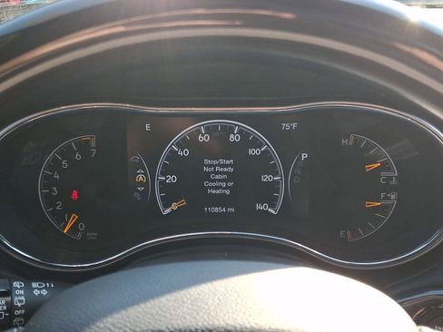 Used 2019 Jeep Grand Cherokee Overland AWD/4WD image 20