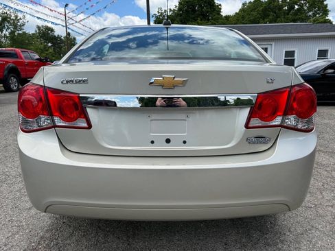 Used 2016 Chevrolet Cruze LT FWD image 6