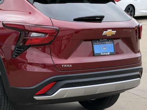Certified 2024 Chevrolet Trax LT image 6