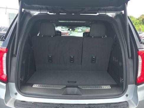 Used 2024 GMC Yukon Denali RWD image 9
