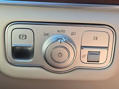 New 2026 Mercedes-Benz GLS 450 4MATIC image 41