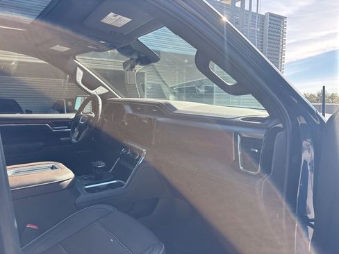 Used 2022 GMC Sierra 1500 Denali w/ Denali Reserve Package image 15