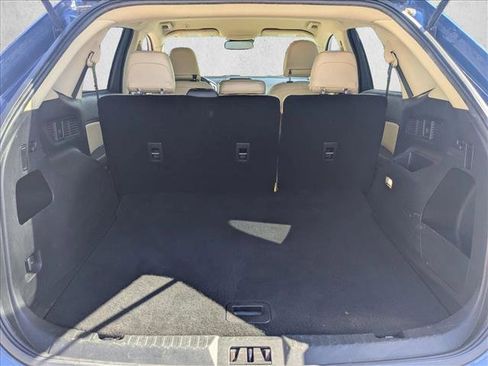 Used 2021 Ford Edge SE image 6