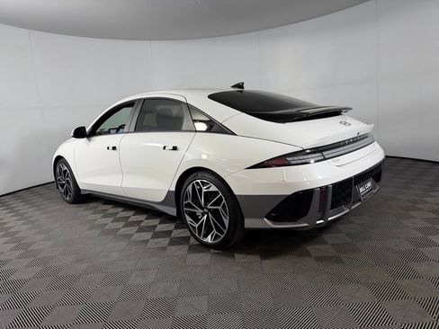 Used 2024 Hyundai Ioniq 6 SEL RWD image 10