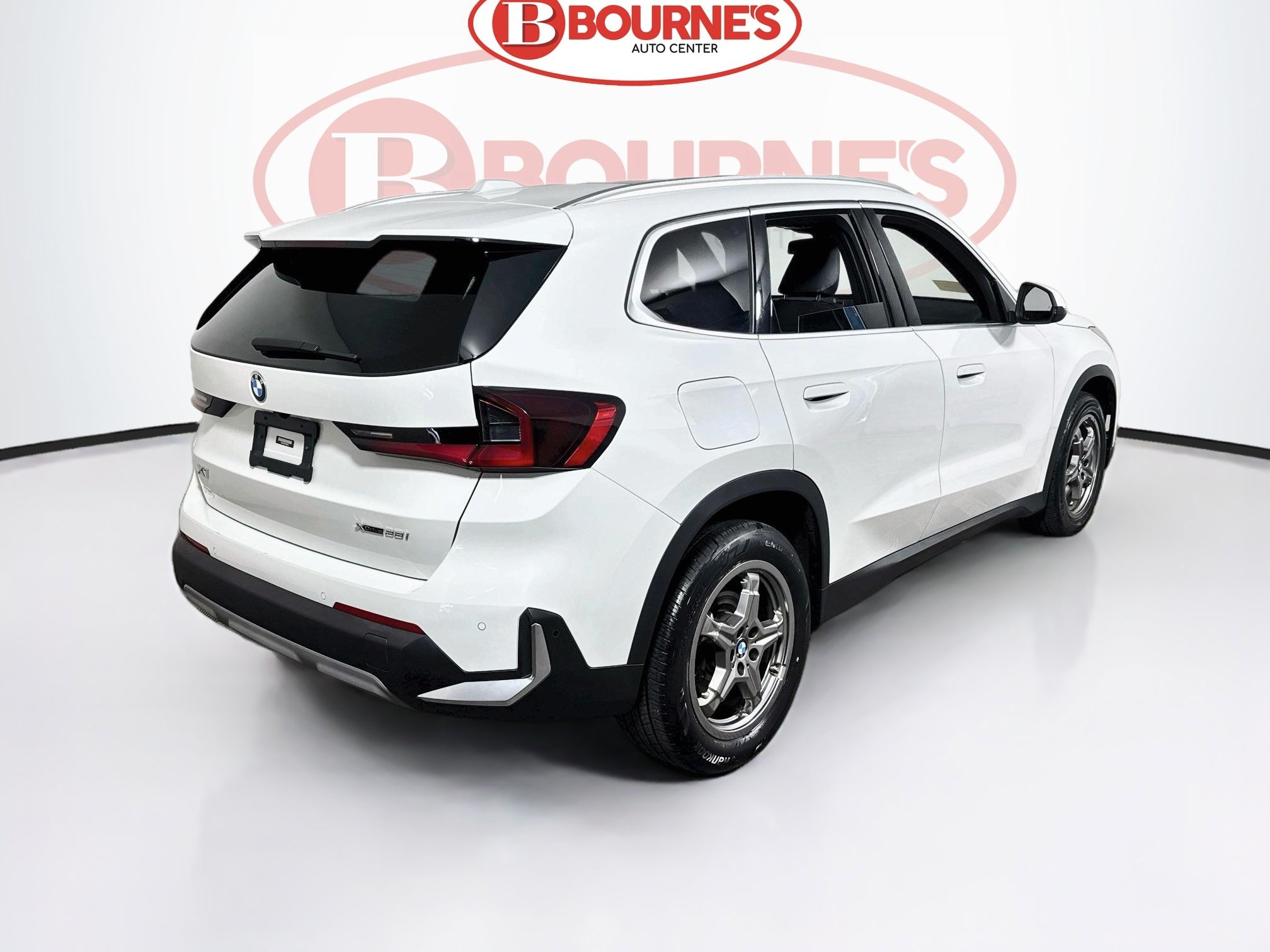Used 2023 BMW X1 xDrive28i AWD/4WD image 11