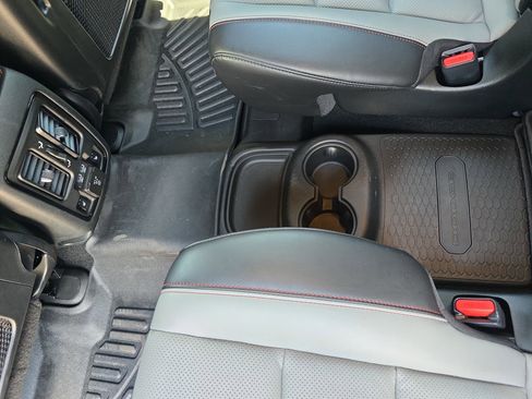 Used 2024 Dodge Durango R/T AWD/4WD image 12